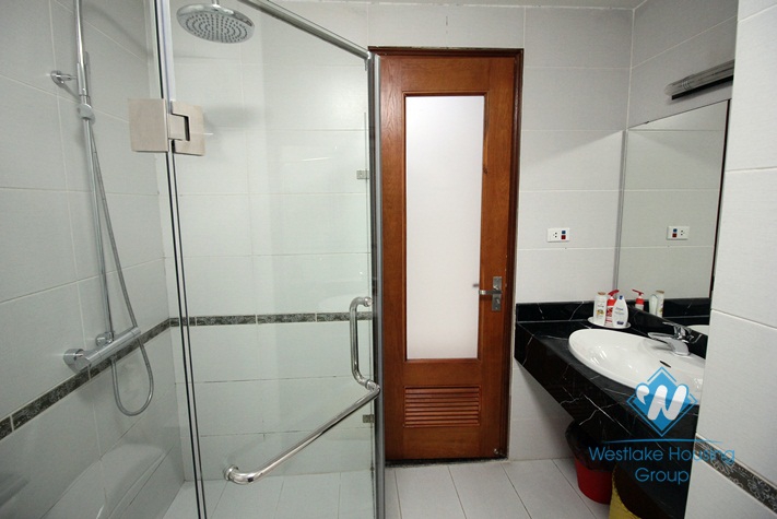 Apartment with 2 bedrooms for rent in Hai Ba Trung district, Ha Noi